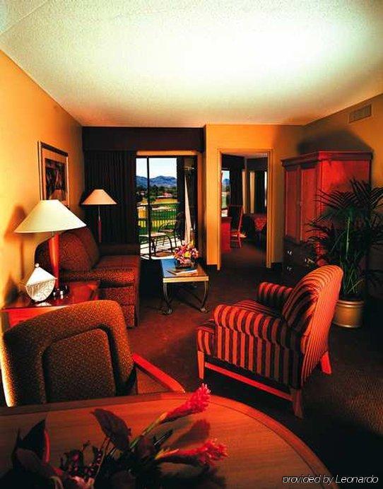 Hotel Hampton 3*